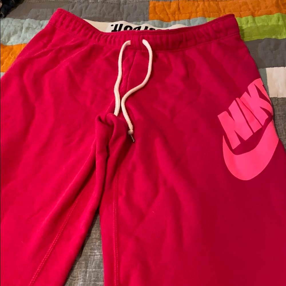 Never worn Nike sweat pants